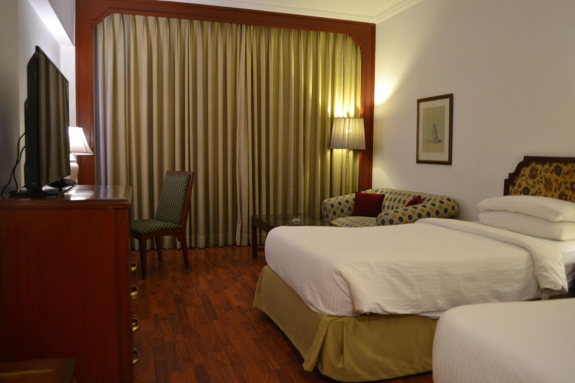 Taj Banjara Hotel Hyderabad Bagian luar foto A room at the hotel