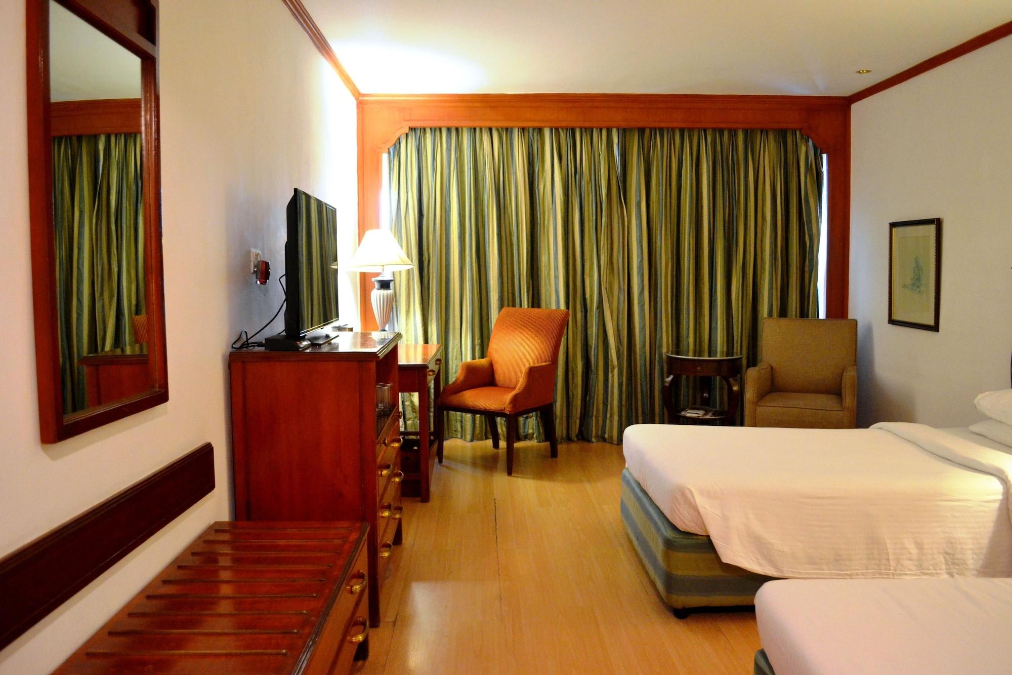 Taj Banjara Hotel Hyderabad Bagian luar foto A room at the hotel
